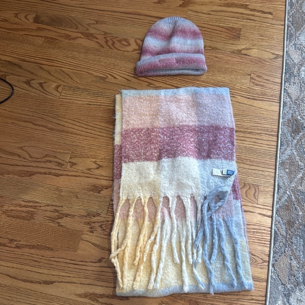 Mismatched, Lucky, Brandon, Old Navy, beanie and scarf winter set